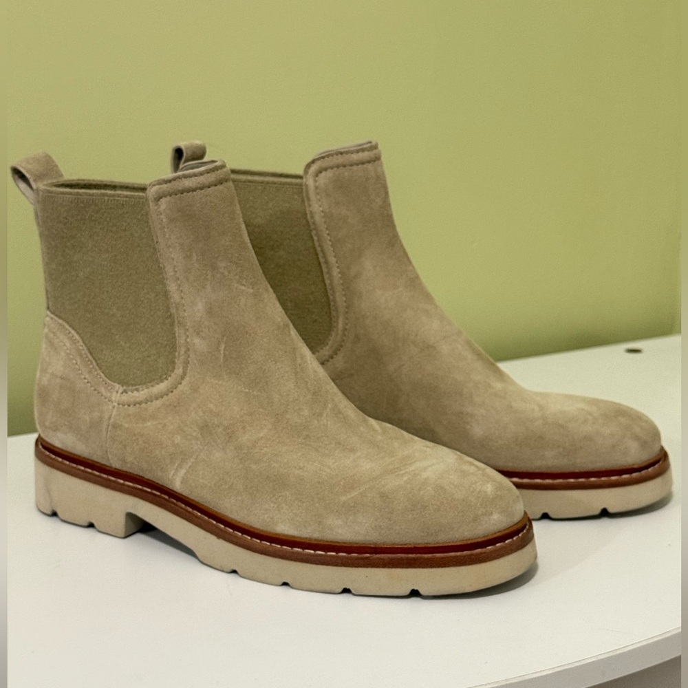 Vince Rue suede chelsea boots in a light beige size 6 B women new H27N2